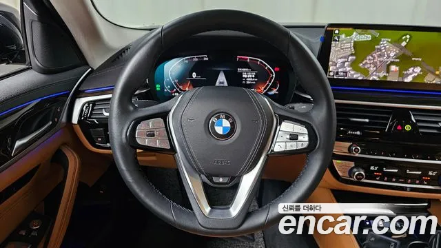 BMW 5 Series G30 — Фото автомобиля 13
