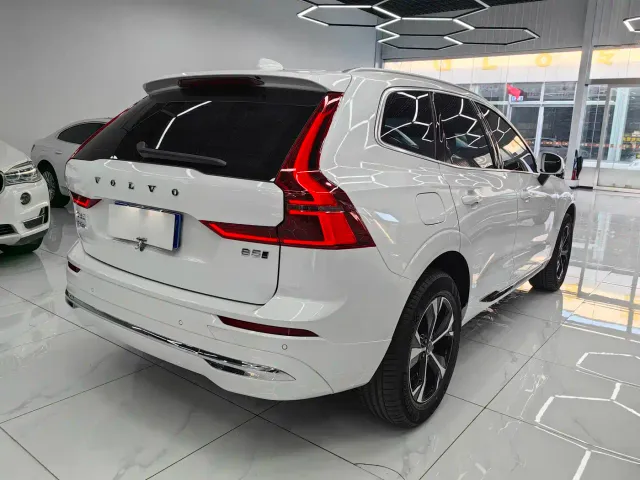Volvo XC60 — Фото автомобиля 7