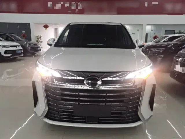 GAC Trumpchi M6 — Фото автомобиля 2