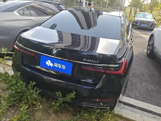 BMW 7 Series — Фото автомобиля 3