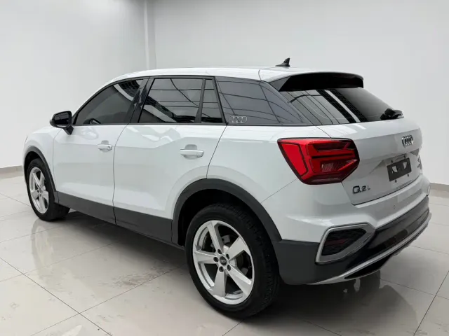 Audi Q2L — Фото автомобиля 4