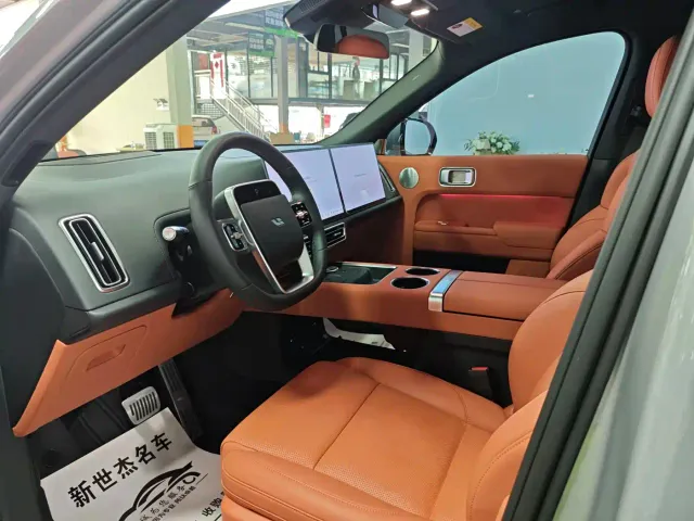 Li Auto L9 — Фото автомобиля 5