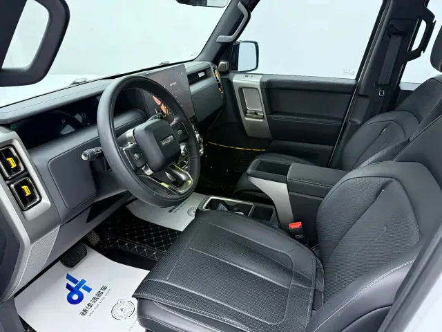 iCAR V23 — Фото автомобиля 12