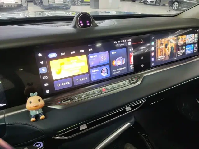 Voyah Auto VOYAH FREE 2021 AWD Standard Range Extender Exclusive Luxury Package — Фото автомобиля 12