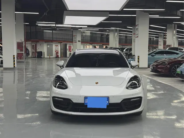 Porsche Panamera — Фото автомобиля 2