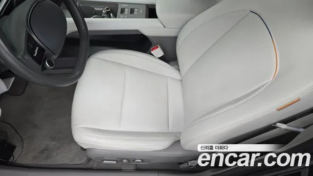 Hyundai Ioniq 6 — Фото автомобиля 24
