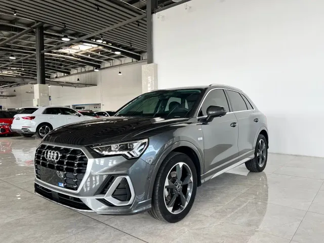 Фотография автомобиля — Audi Q3