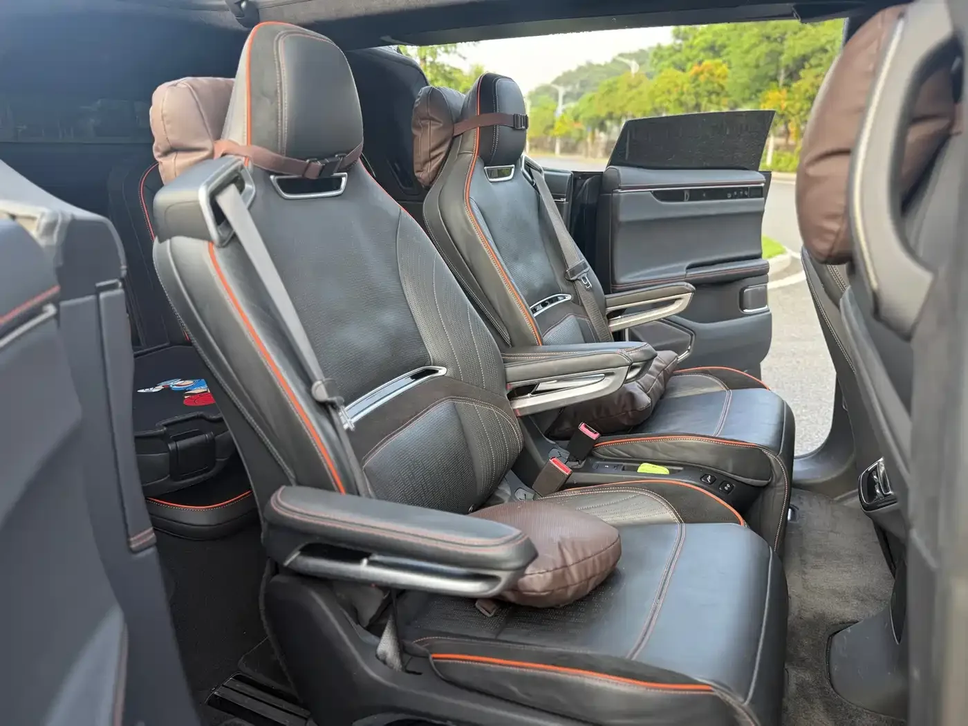 HiPhi HiPhi X 2021 Flagship Edition 6-Seater — Фото автомобиля 9