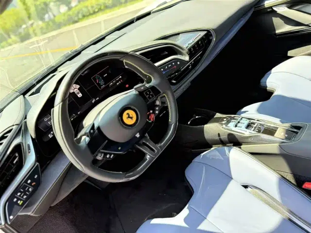 Ferrari SF90 — Фото автомобиля 15