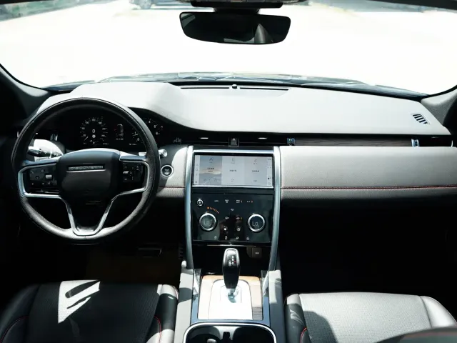 Land Rover Discovery Sport — Фото автомобиля 5