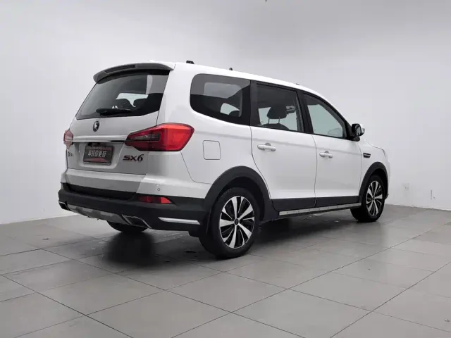 Forthing Fengxing SX6 — Фото автомобиля 2