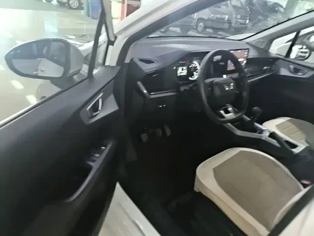 Wuling Jiachen — Фото автомобиля 15