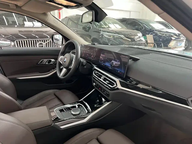 BMW 3 Series — Фото автомобиля 21