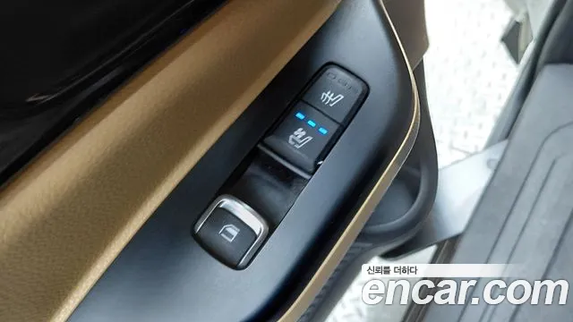 Kia Carnival Generation 4 — Фото автомобиля 26