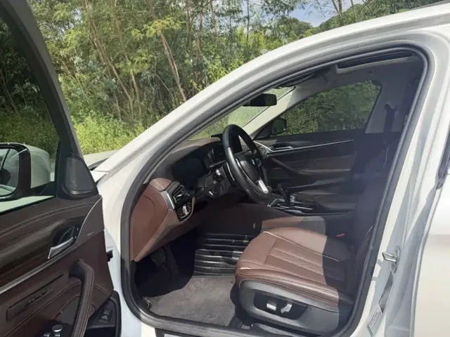 BMW 5 Series — Фото автомобиля 7