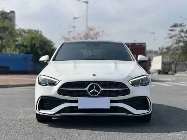 Mercedes-Benz C-Class — Фото автомобиля 2