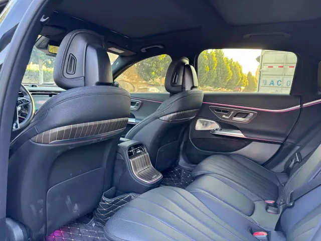 Mercedes-Benz E-Class — Фото автомобиля 6