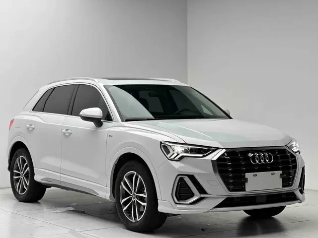 Audi Q3 — Фото автомобиля 3