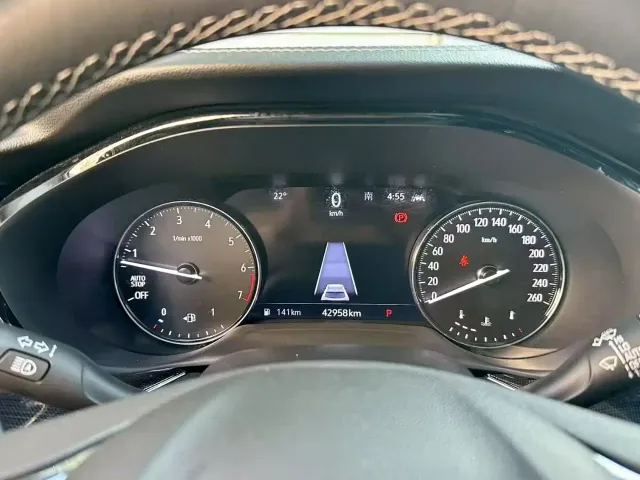 Buick Envision Plus — Фото автомобиля 5