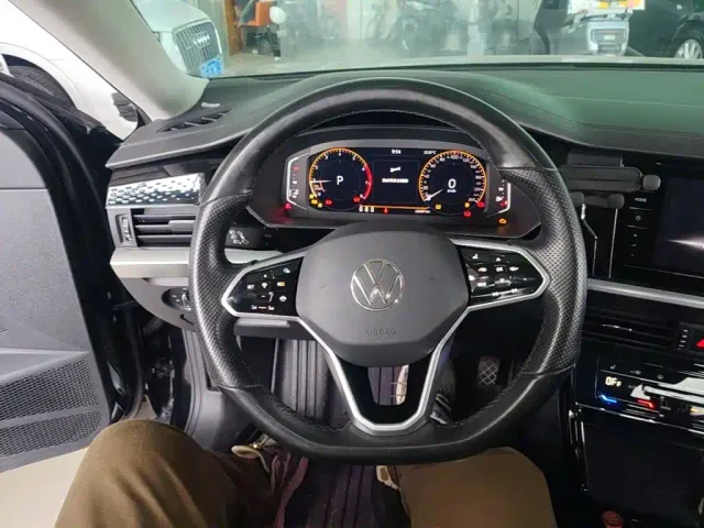Volkswagen Passat — Фото автомобиля 10