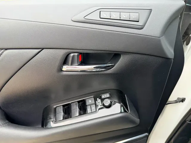 Toyota Alphard — Фото автомобиля 14