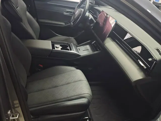 BYD Qin L — Фото автомобиля 4