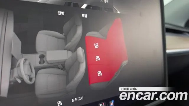 Tesla Model Y — Фото автомобиля 19