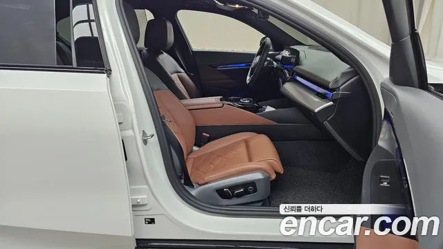 BMW 5-Series 5 серия (G60) 530i xDrive M Sport — Фото автомобиля 24