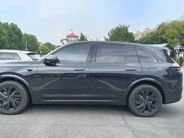 Li Auto L7 — Фото автомобиля 9