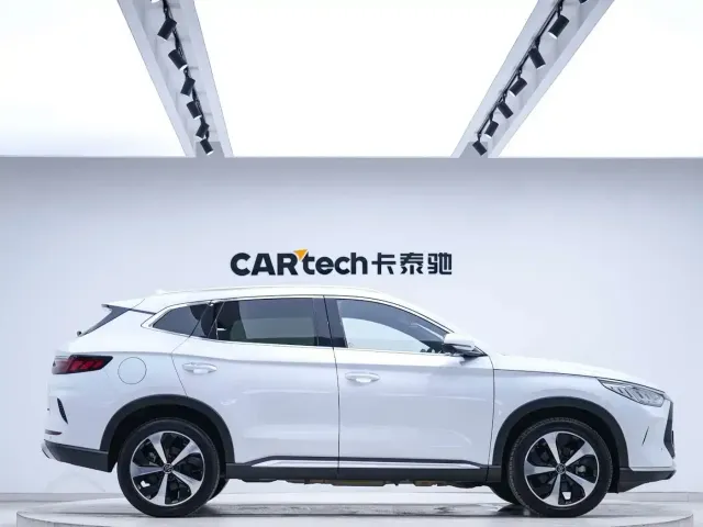 BYD Song PLUS — Фото автомобиля 5