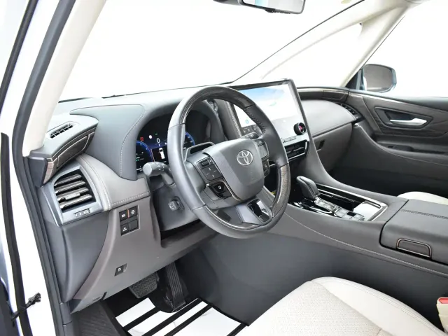 Toyota Alphard — Фото автомобиля 6