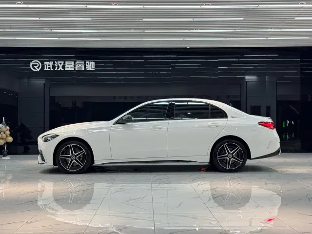 Mercedes-Benz C-Class — Фото автомобиля 4