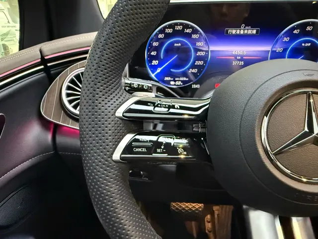 Mercedes-Benz EQE SUV — Фото автомобиля 22
