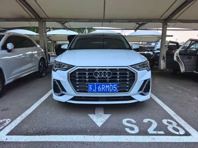 Audi Q3 — Фото автомобиля 2