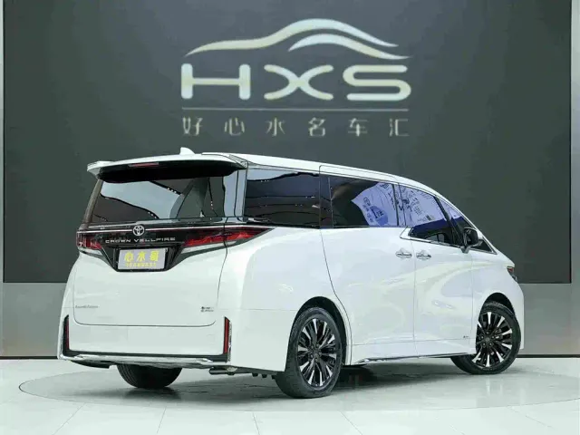 Toyota Vellfire — Фото автомобиля 4