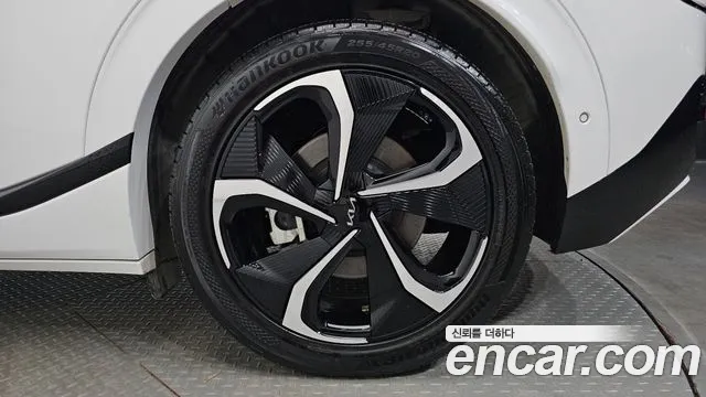 Kia EV6 — Фото автомобиля 6