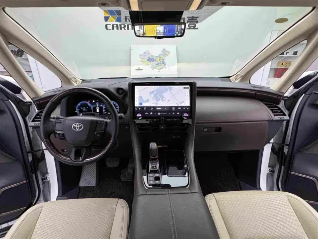 Toyota Alphard — Фото автомобиля 11