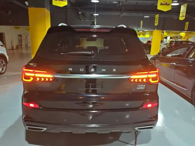Roewe RX5 — Фото автомобиля 5