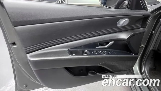 Hyundai AVANTE Avante (CN7) — Фото автомобиля 24
