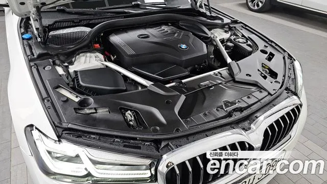 BMW 5-Series 5 серия (G30) 530i xDrive Luxury — Фото автомобиля 6