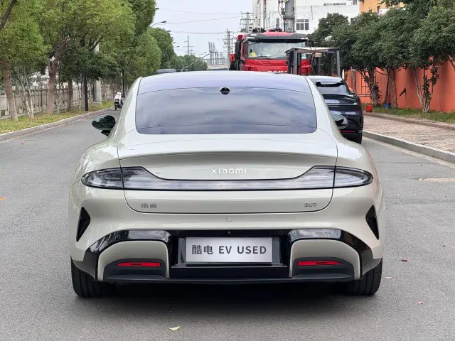 Xiaomi SU7 — Фото автомобиля 7