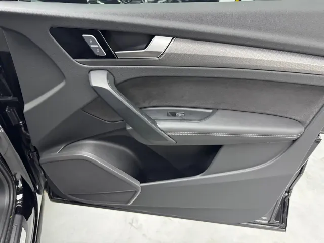 Audi Q5L Sportback — Фото автомобиля 11