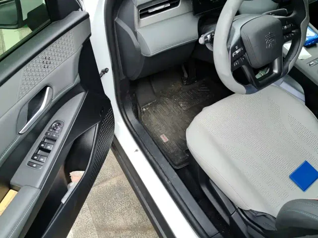 BYD Qin PLUS — Фото автомобиля 12