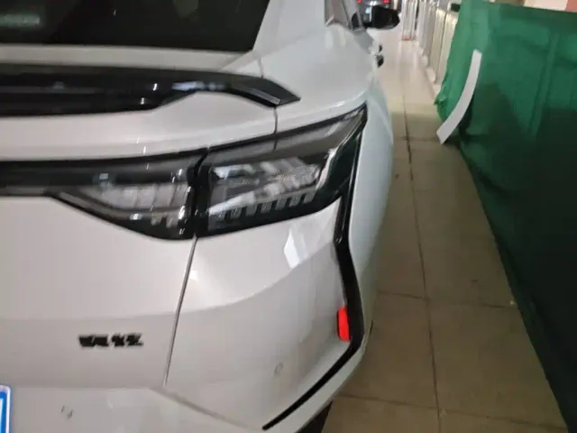 Dongfeng Yixuan — Фото автомобиля 7