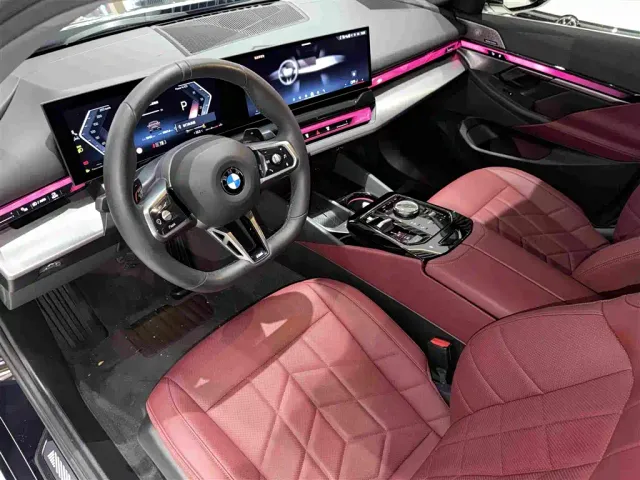 BMW 5 Series — Фото автомобиля 12