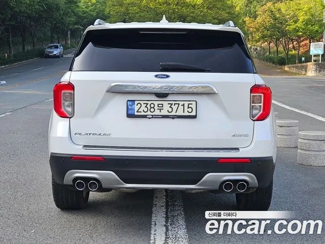 Ford Explorer Explorer 6 поколение 3.0 Platinum 4WD — Фото автомобиля 4
