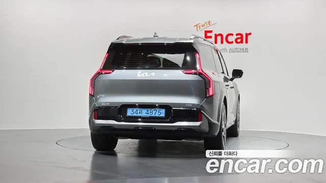 Kia EV9 — Фото автомобиля 4