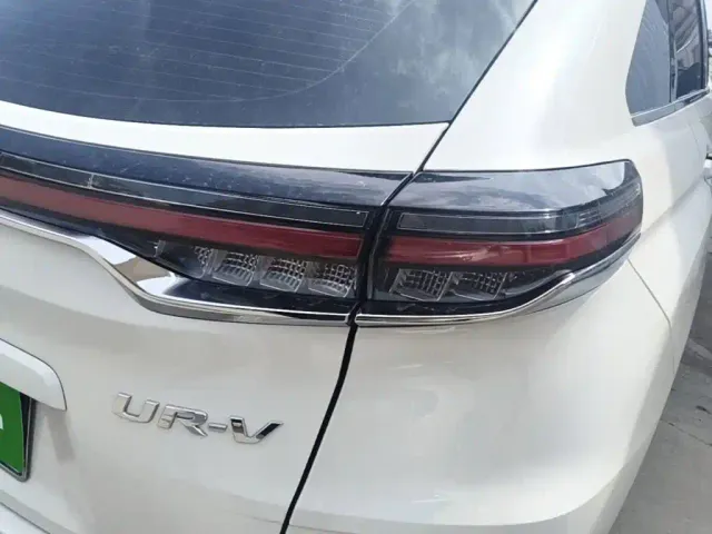 Honda UR-V — Фото автомобиля 7