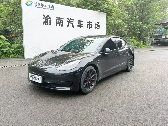 Фотография автомобиля — Tesla Model 3
