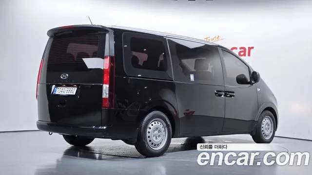 Hyundai Staria Staria Tourer 11 мест — Фото автомобиля 2